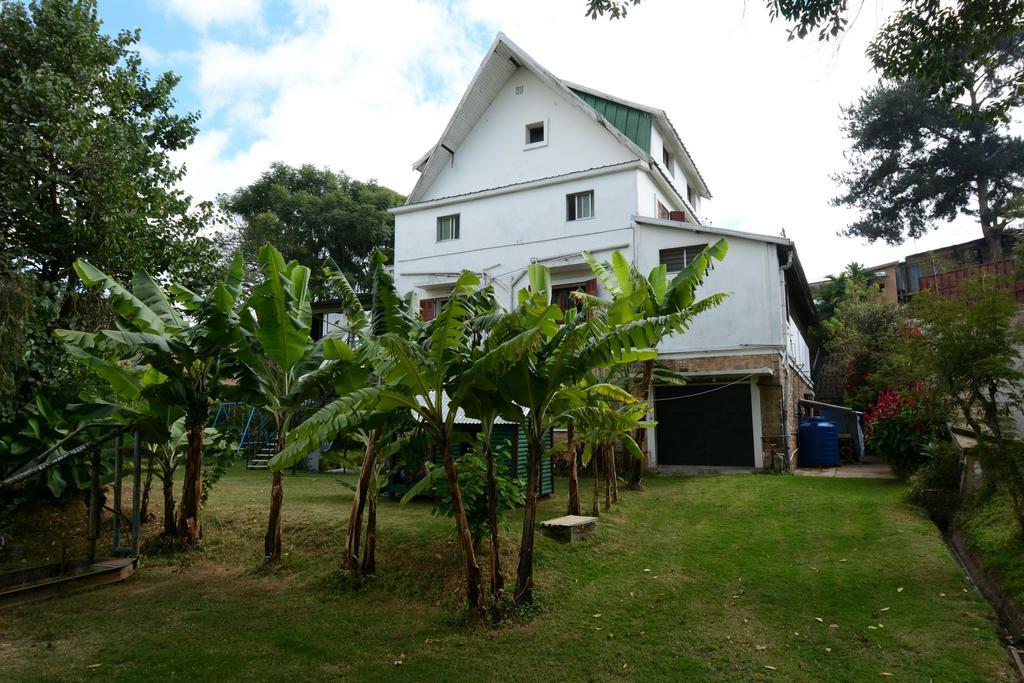 Hotel Chez Jeanne Antananarivo Exterior photo